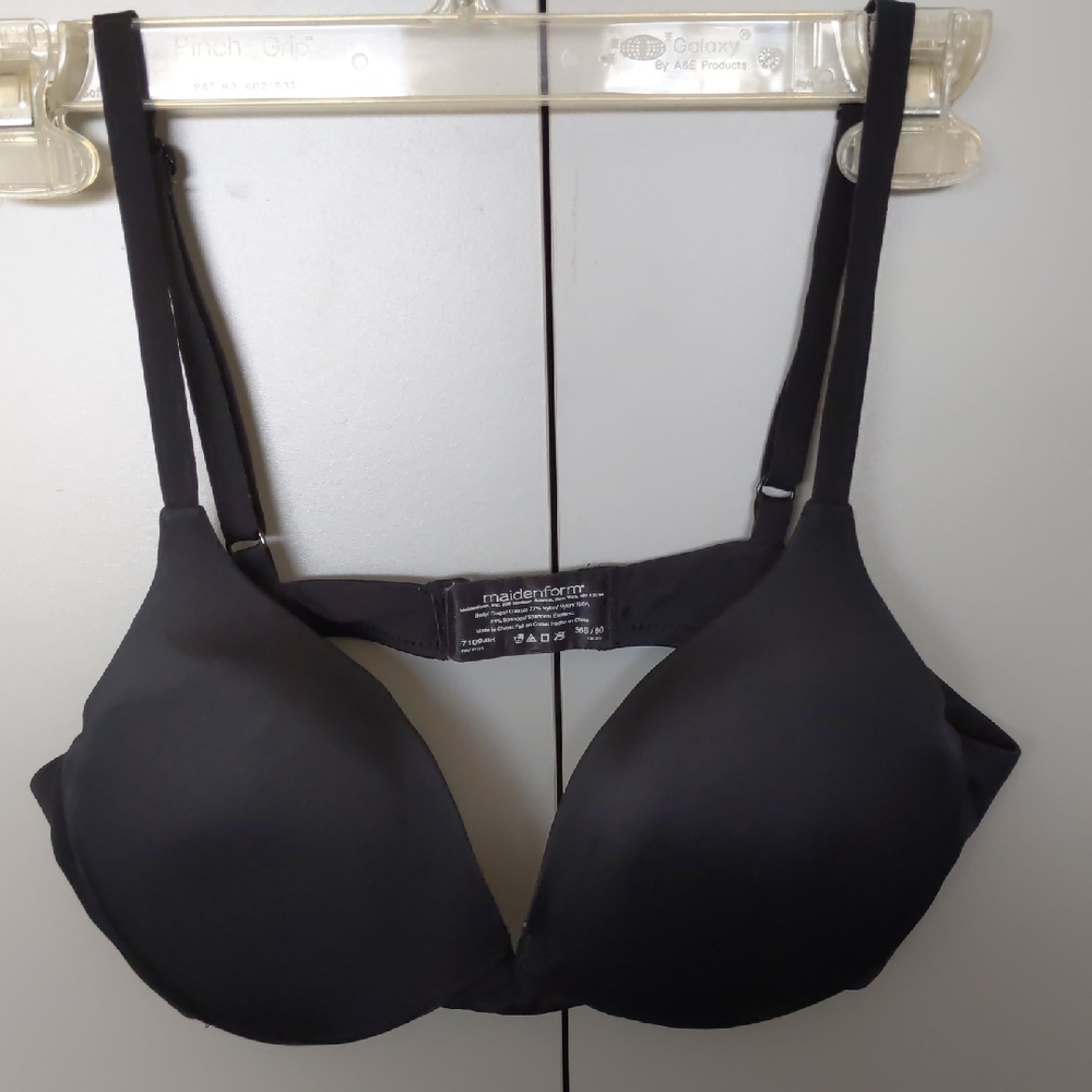 Like New Maidenform 36B Classic Black Padded Bra